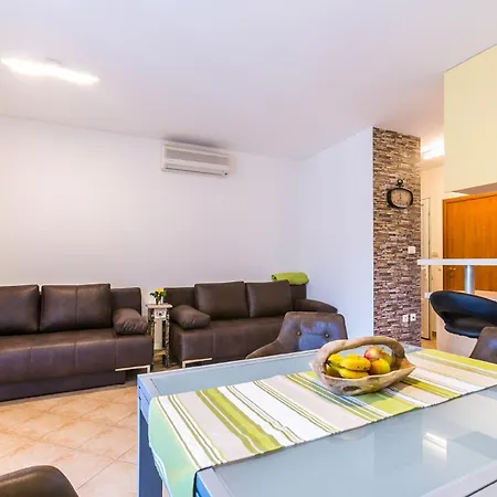 Apartment Fucane - Sebastian - Mpolo *